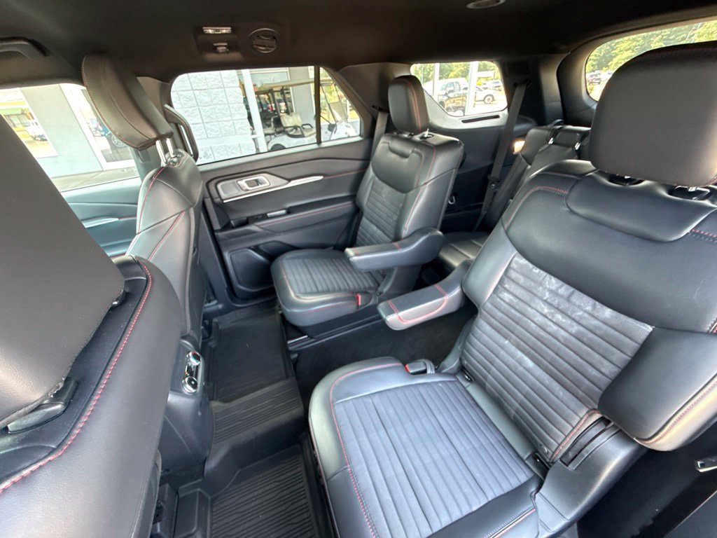 Used 2025 Ford Explorer ST-Line AWD/4WD image 11
