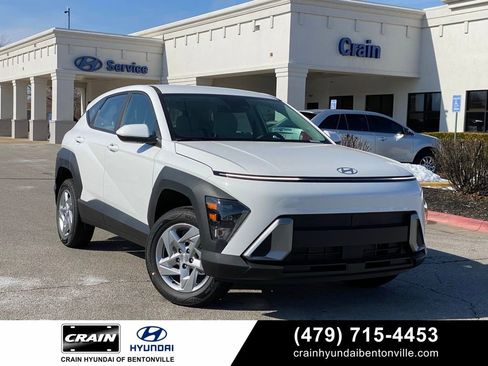 New 2026 Hyundai Kona SE image 1