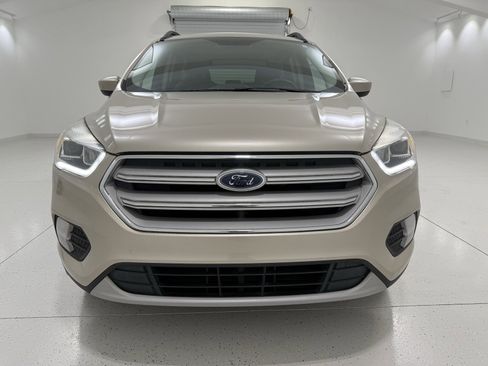 Used 2018 Ford Escape SEL image 2