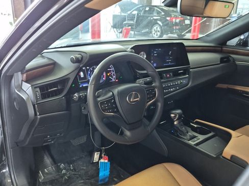 Used 2023 Lexus ES 350 w/ Premium Package FWD image 8
