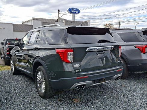 Used 2021 Ford Explorer King Ranch w/ Premium Technology Package image 12