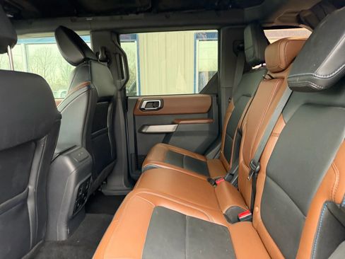 Used 2021 Ford Bronco Outer Banks w/ Sasquatch Package image 5