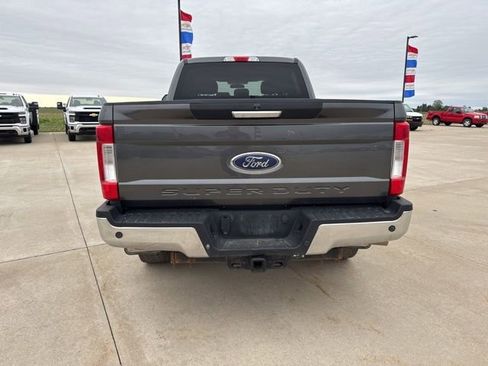Used 2019 Ford F250 XLT w/ XLT Premium Package AWD/4WD image 4