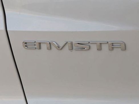 New 2026 Buick Envista Avenir image 7