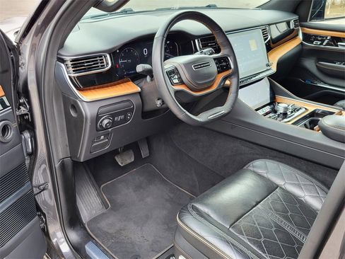 Used 2024 Jeep Grand Wagoneer L Series III image 16