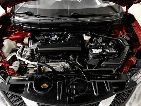 Used 2015 Nissan Rogue SV image 49