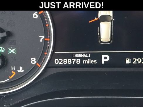 Used 2025 Mitsubishi Outlander SE FWD image 27