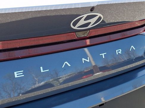 New 2026 Hyundai Elantra SE w/ Cargo Package FWD image 15