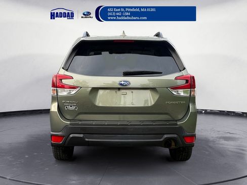 Used 2019 Subaru Forester Premium AWD/4WD image 4