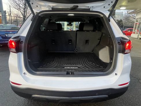 Used 2024 Chevrolet Equinox LT w/ Driver Convenience Package AWD/4WD image 7