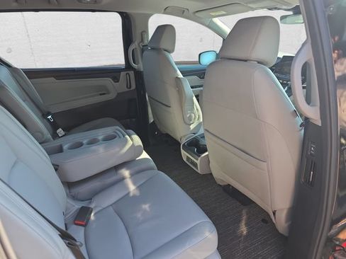Used 2022 Honda Odyssey EX-L image 11