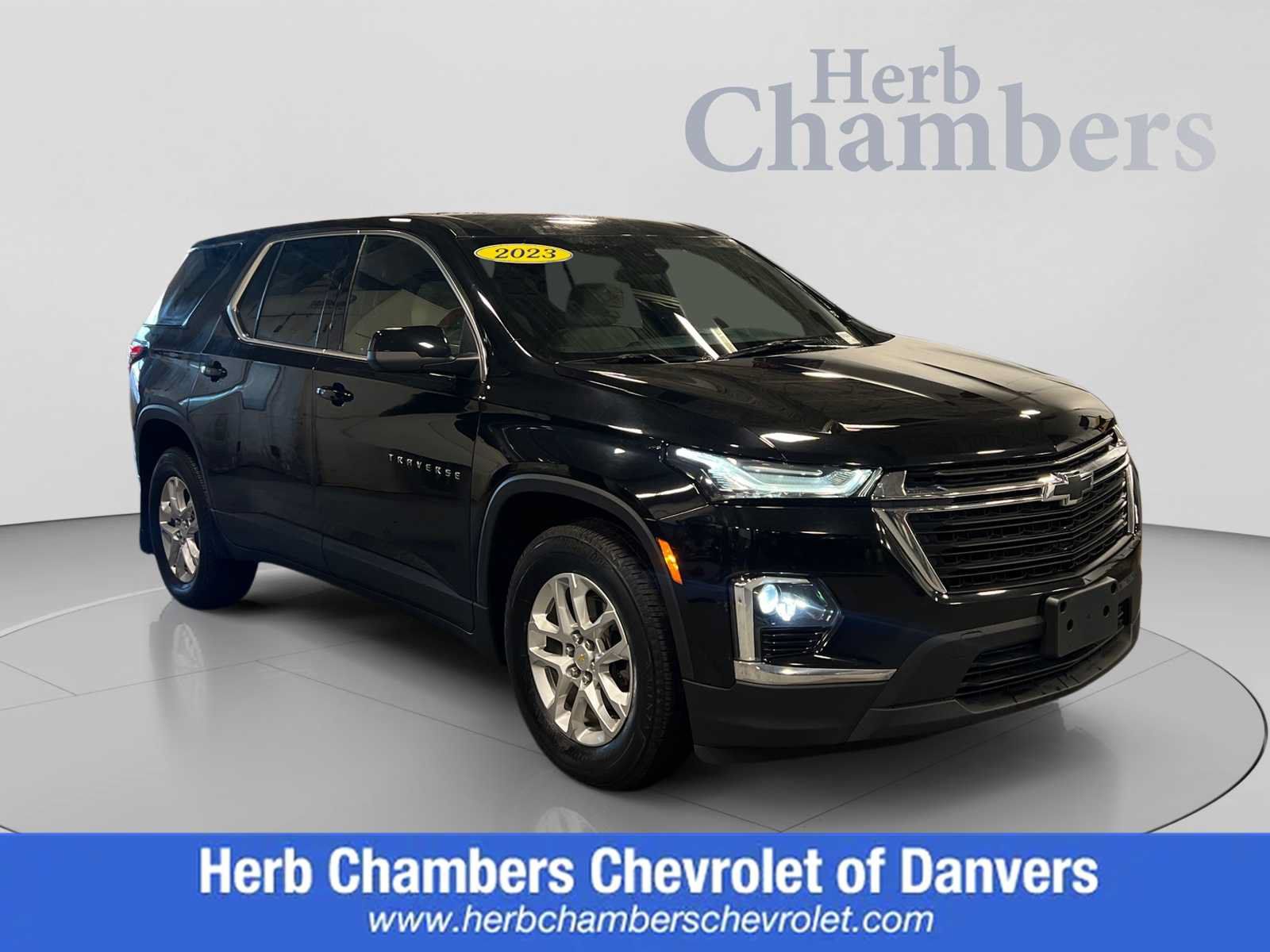 Used 2023 Chevrolet Traverse LS AWD/4WD image 1