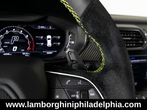 Used 2022 Lamborghini Urus AWD/4WD image 19