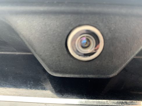 Used 2017 Jeep Renegade Limited image 45