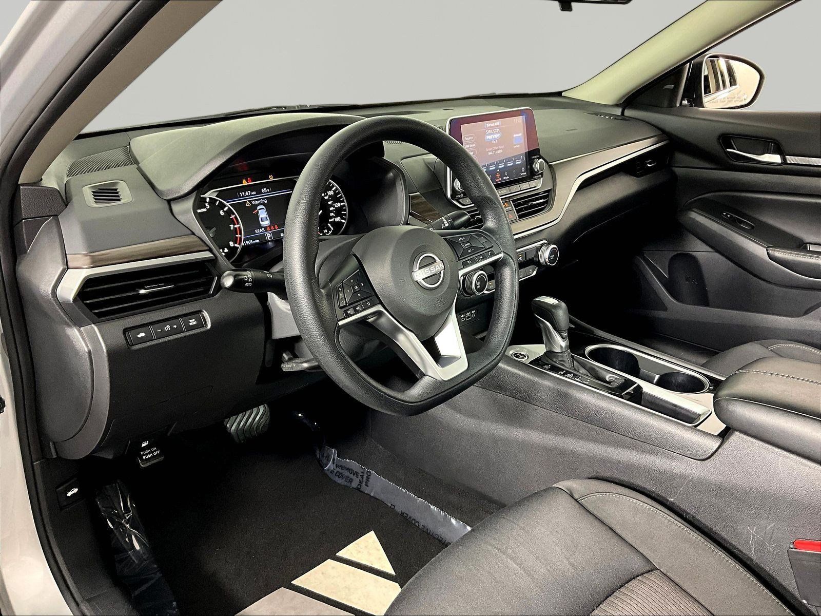 Certified 2024 Nissan Altima 2.5 SV FWD image 17