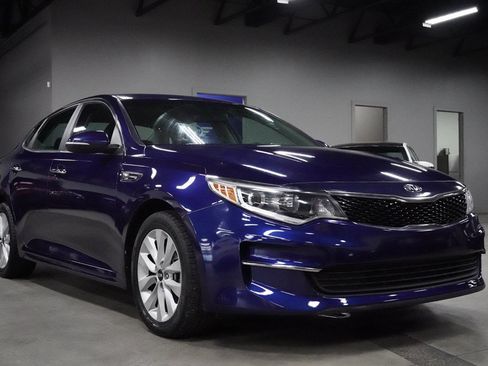 Used 2017 Kia Optima LX FWD image 7