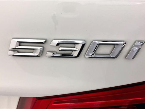 Used 2018 BMW 530i xDrive w/ Premium Package AWD/4WD image 18