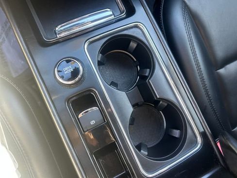 Used 2021 Lincoln Corsair AWD image 21