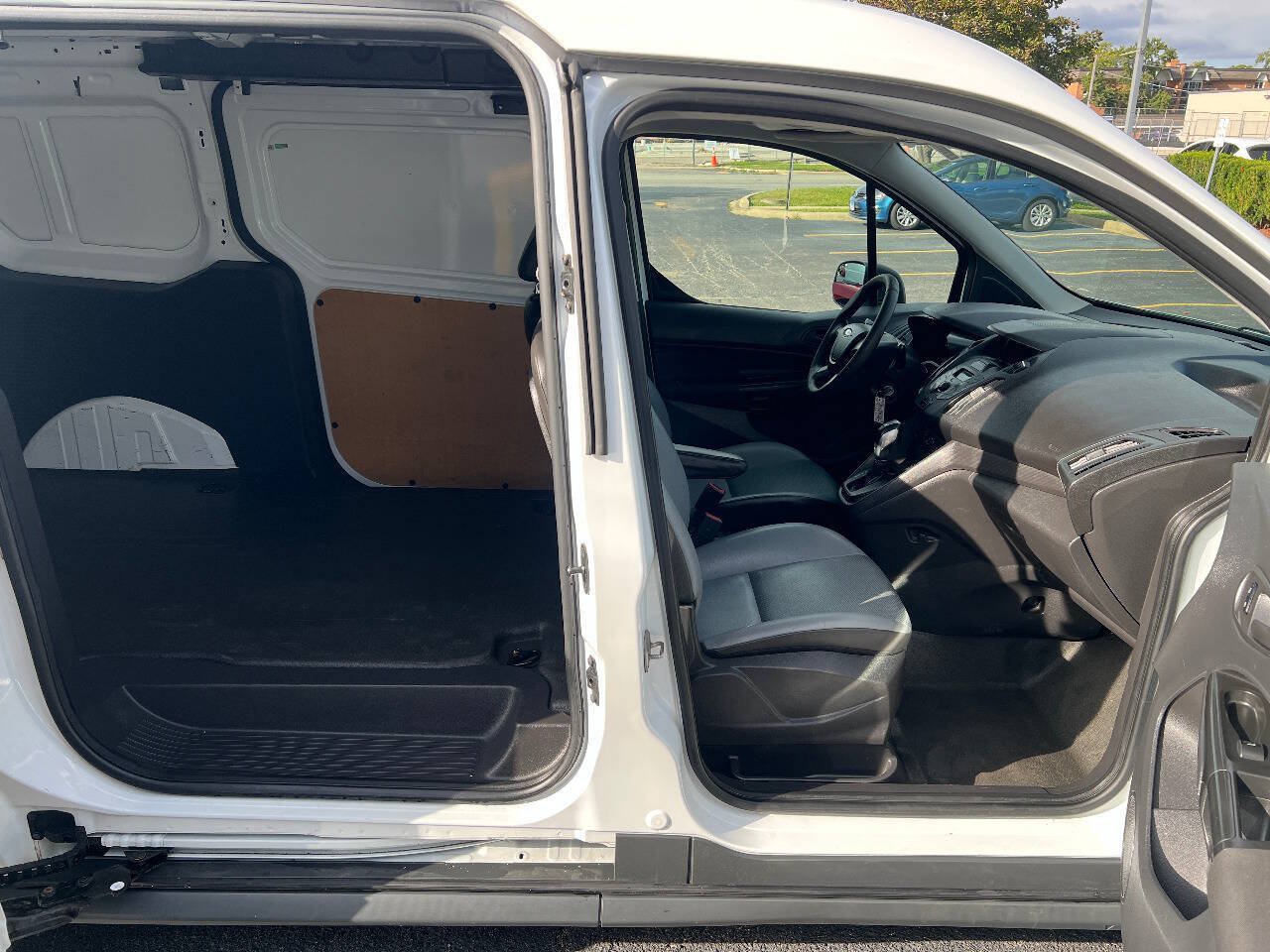 Used 2015 Ford Transit Connect XL FWD image 30