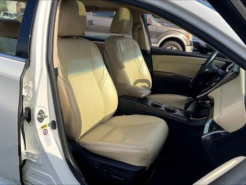Used 2013 Toyota Avalon Limited image 7