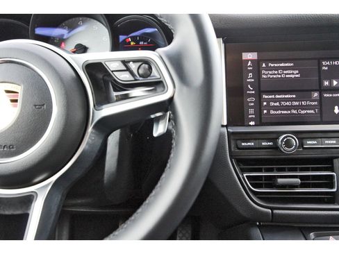 Used 2020 Porsche Macan S image 18