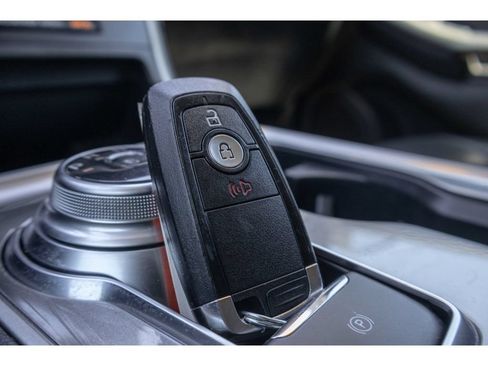 Used 2024 Ford Edge SEL AWD/4WD image 28