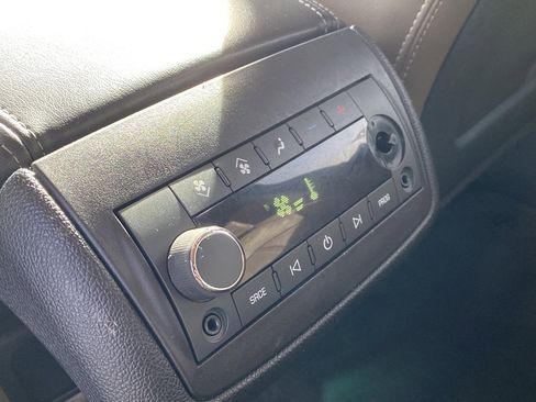 Used 2015 GMC Acadia SLT image 26