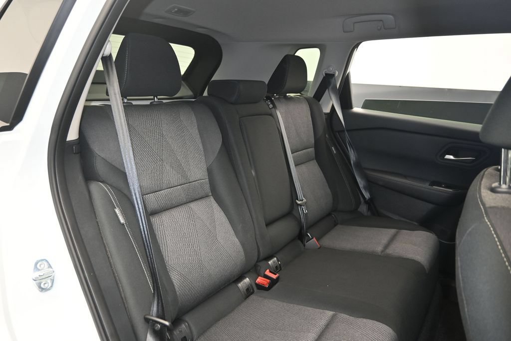 Certified 2026 Nissan Rogue SV AWD/4WD image 25