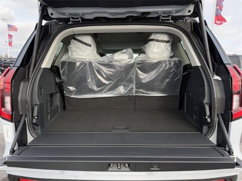 New 2026 Ford Expedition Platinum w/ Driver's Package image 4