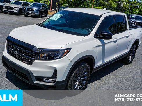 Used 2025 Honda Ridgeline Sport image 15