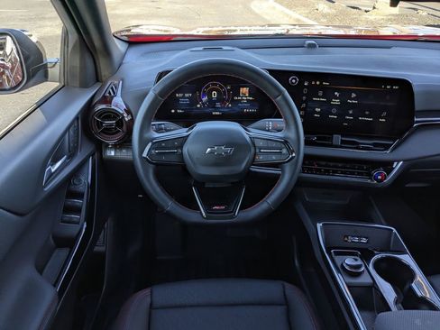 Used 2025 Chevrolet Equinox RS w/ Convenience Package III image 18