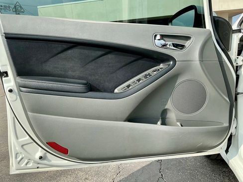 Used 2017 Kia Forte EX image 38