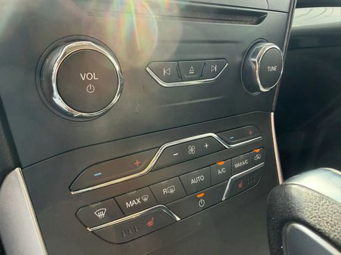 Used 2017 Ford Edge SEL w/ Equipment Group 201A FWD image 20