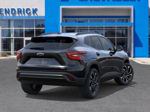 New 2026 Chevrolet Trax RS w/ Sunroof Package FWD image 6