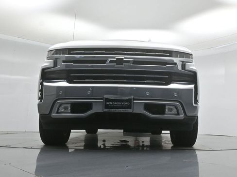 Used 2020 Chevrolet Silverado 1500 LTZ w/ LTZ Plus Package AWD/4WD image 40