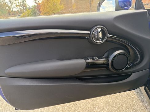 Used 2021 MINI Cooper S w/ Signature Upholstery Package image 10