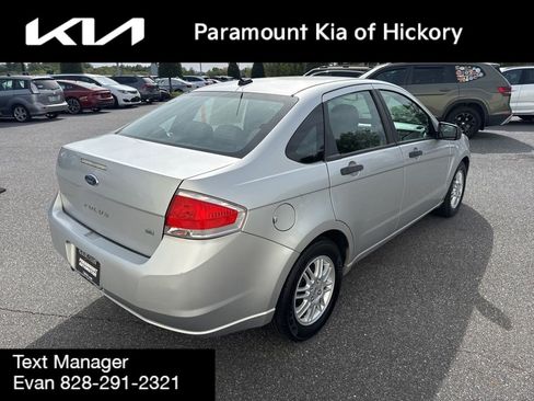 Used 2011 Ford Focus SE w/ 201A Rapid Spec Order Code FWD image 7