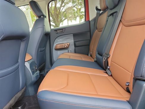 Used 2023 Ford Maverick Lariat w/ Lariat Luxury Package image 11