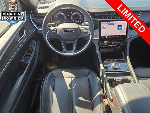 Used 2024 Jeep Grand Cherokee Limited AWD/4WD image 11
