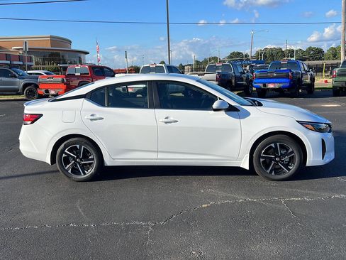 New 2025 Nissan Sentra SV image 3
