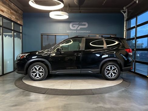 Used 2021 Subaru Forester Premium AWD/4WD image 6