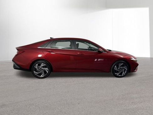 New 2026 Hyundai Elantra Limited FWD image 31