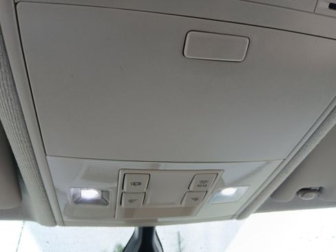 Used 2023 Volkswagen Tiguan S FWD image 16