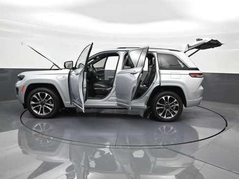 Used 2022 Jeep Grand Cherokee Overland image 33