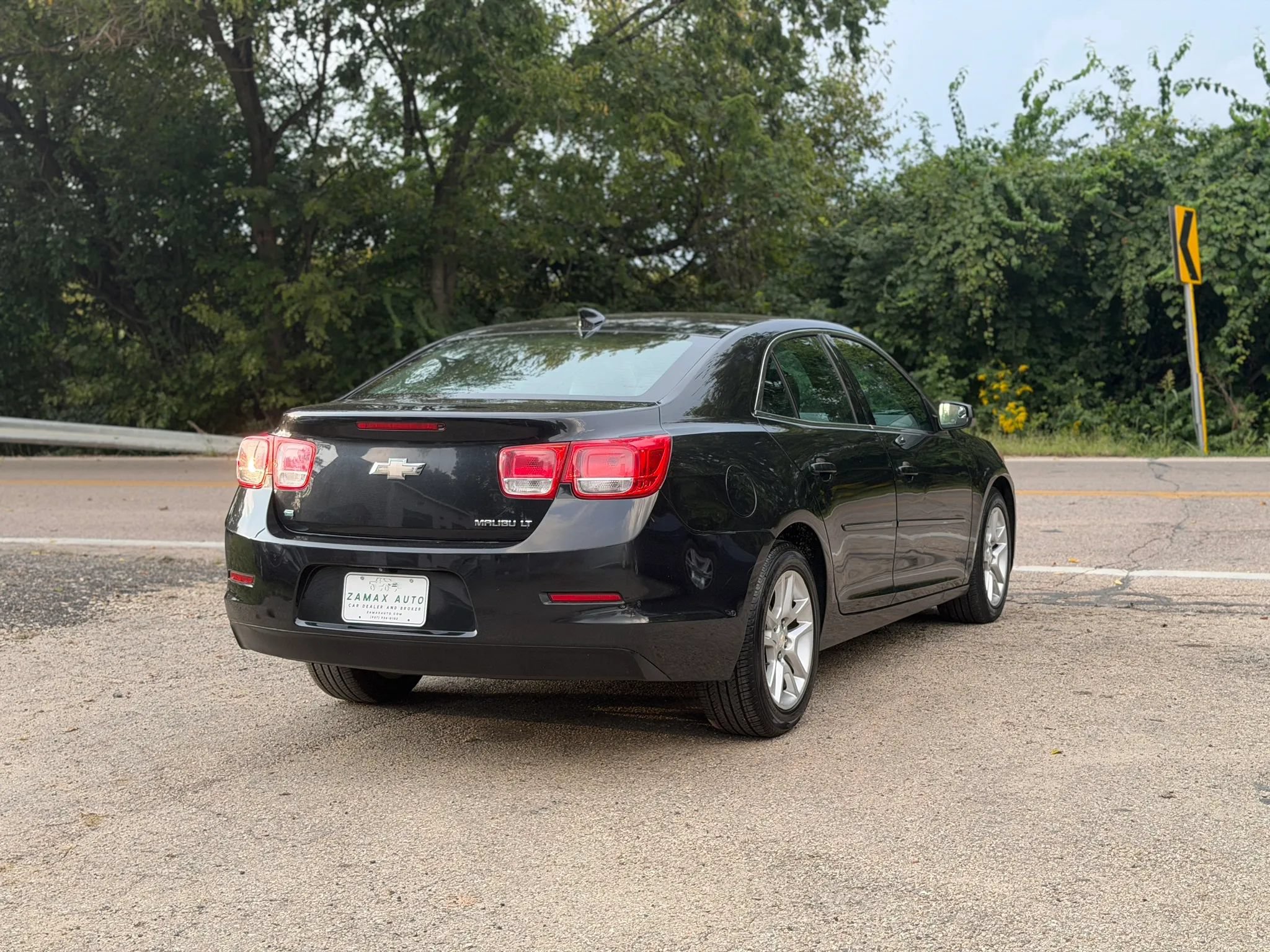 Used 2015 Chevrolet Malibu LT w/ Power Convenience Package FWD image 11