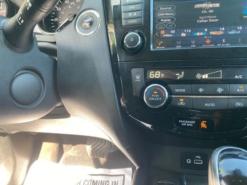 Used 2019 Nissan Rogue SV w/ Sun & Sound Touring Package AWD/4WD image 21