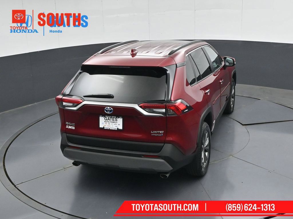 Used 2022 Toyota RAV4 Limited AWD/4WD image 44