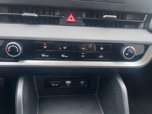 Certified 2023 Kia Sportage LX image 11