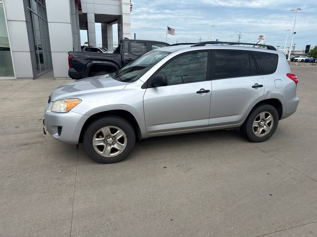 Used 2012 Toyota RAV4 4WD w/ Value Pkg image 4