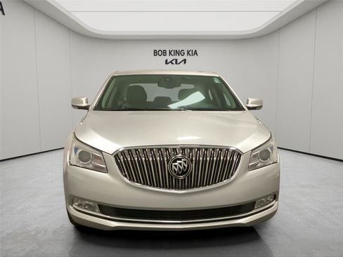 Used 2016 Buick LaCrosse Leather FWD image 8